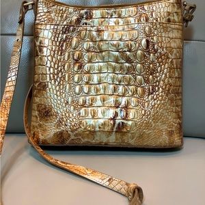 Euc Brahmin crossbody